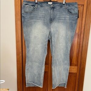 Candace Cameron Bure Light Blue Jeans Plus 28W NWT Raw Edge Step Hem Stretch